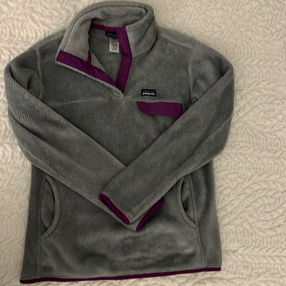 Women’s Patagonia pullover jacket